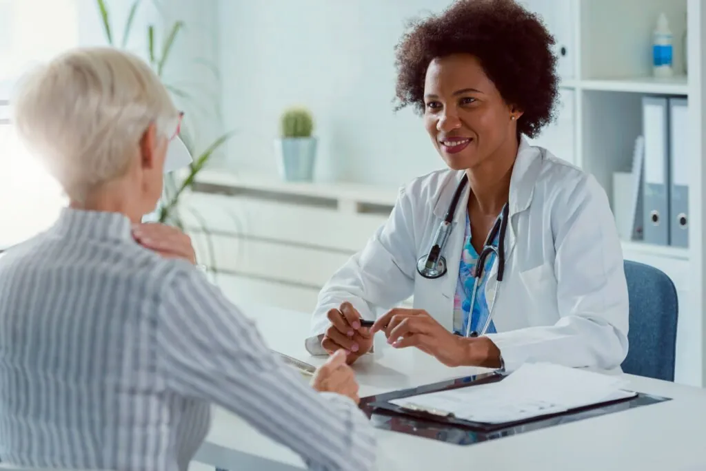 Check-up médico: saiba quais exames de rotina fazer